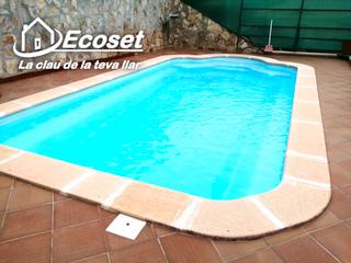 Casa a Calle germandat de sant sebastià 61. Vivienda en buen estado, piscina