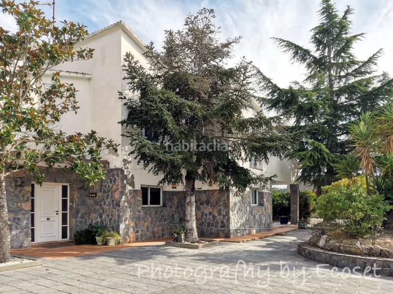 Foto 917377d9-c306-42b9-954b-a355e78b3030. Chalet en carrer major 316 espectacular casa con piscina en Vallirana