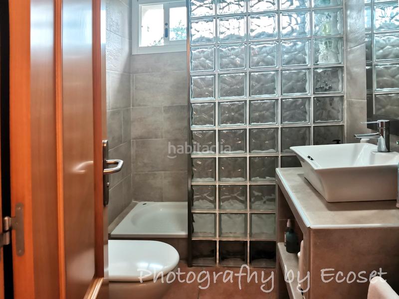 Foto 9199ca16-9198-418b-bfc9-70e0cd3ea0d8. Chalet en carrer major 316 espectacular casa con piscina en Vallirana