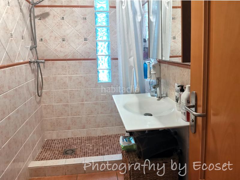 Foto af9fb78d-6dd3-4234-9aa9-fdf2fb677792. Chalet en carrer major 316 espectacular casa con piscina en Vallirana