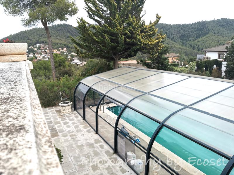 Foto e9402fe3-9466-4b5b-a0a6-3a3dbca7de5c. Chalet en carrer major 316 espectacular casa con piscina en Vallirana