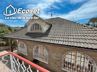 Chalet à Carrer comerç 3. Vivienda exclusiva en una de las mejores urbanizaciones de cerve