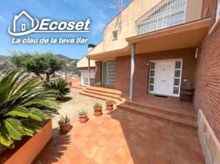 Chalet en Carrer major 316. Muy cerca del pueblo