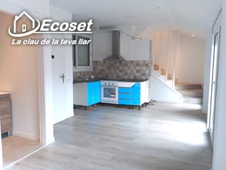 Duplex à Plaça de l'esglèsia 5. Dúplex de obra nueva con entrada independiente, balcón y acabado
