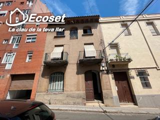 Building in Sant Vicenç dels Horts. Casa de pueblo con potencial en el centro de sant vicenç dels ho