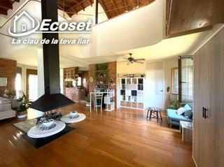 Xalet  Carrer major 316. Exclusiva casa de estilo pirenaico en vallirana con impresionant