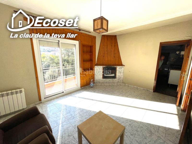 Foto 60b64b5b-aa70-4551-aba8-d5306e521d3a. Chalet in carrer major 83 in Cervelló