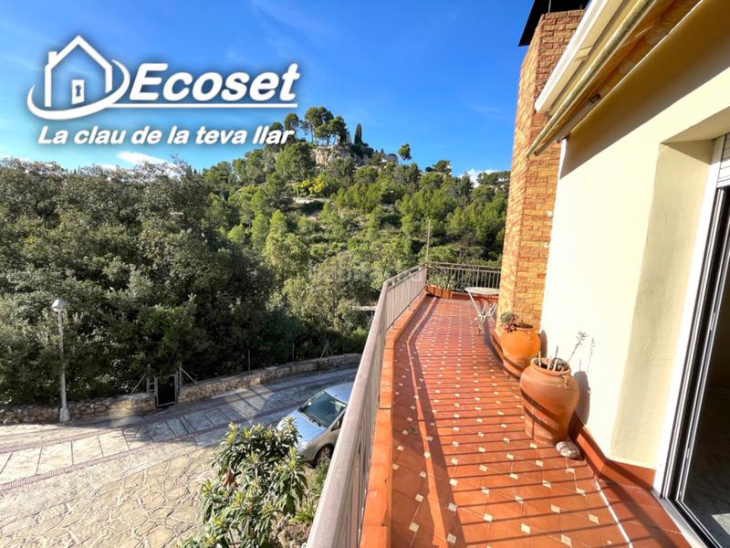 Foto f2e466f8-0cc0-4a33-8801-8947695e402c. Chalet in carrer major 83 in Cervelló