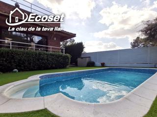 Chalet en Corbera de Llobregat. Casa espectacular con vistas a la montaña