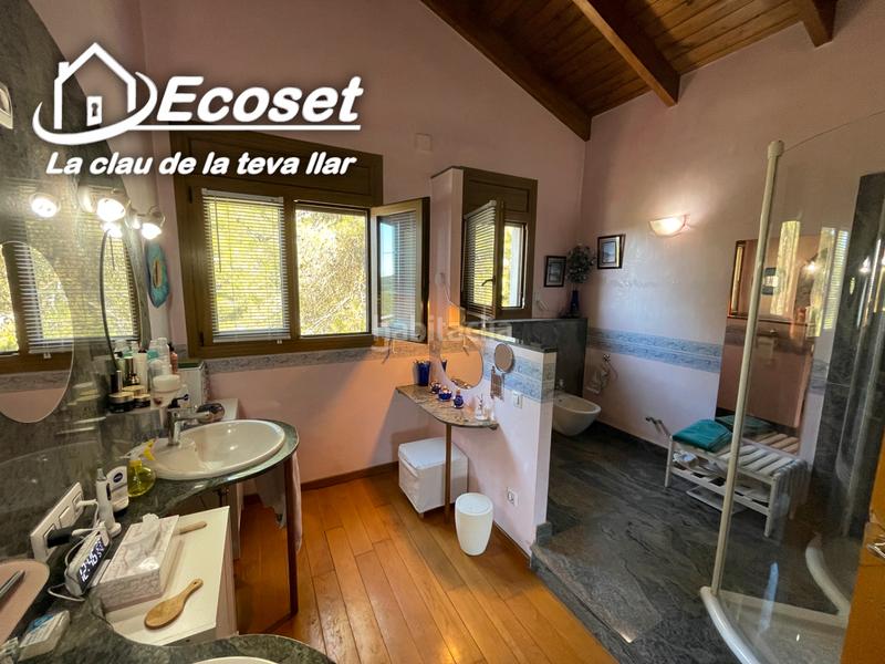 Foto 676a08c0-750d-496a-b5a9-dfe806f8b394. Chalet in carrer major 316 in Vallirana