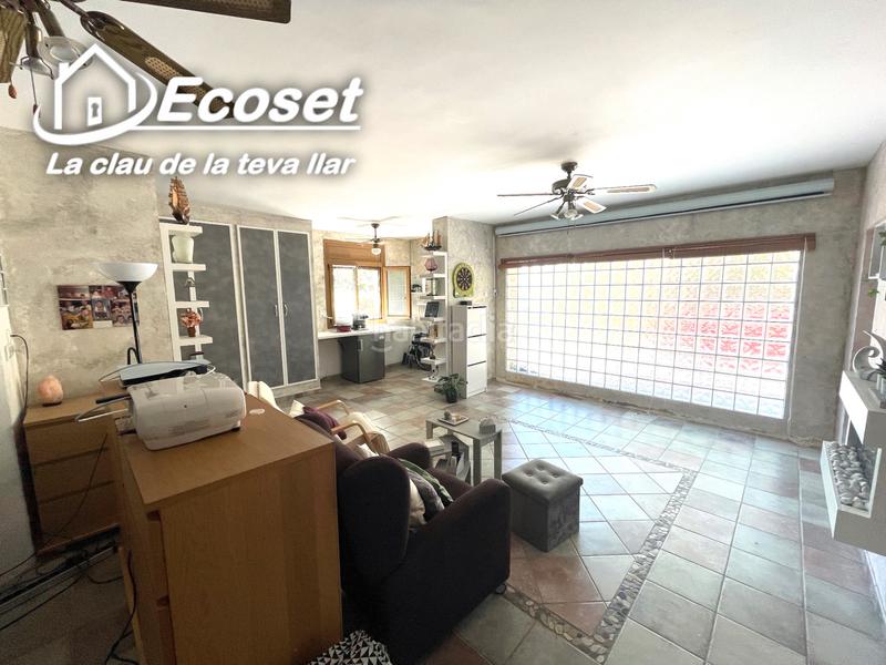 Foto 7a51a8e0-4872-4a4f-9df6-401e08707452. Chalet in carrer major 316 in Vallirana