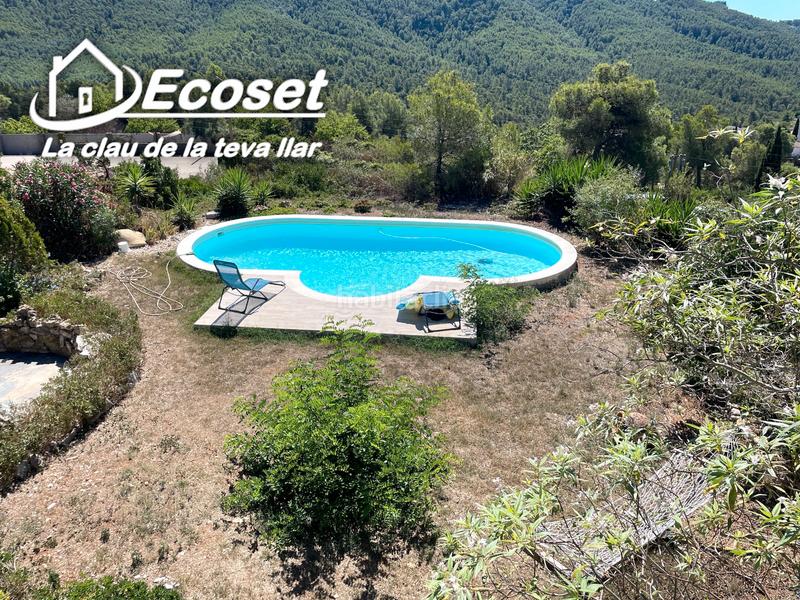 Foto b0585f88-6b35-42dc-a242-9012662ace9e. Chalet in carrer major 316 in Vallirana