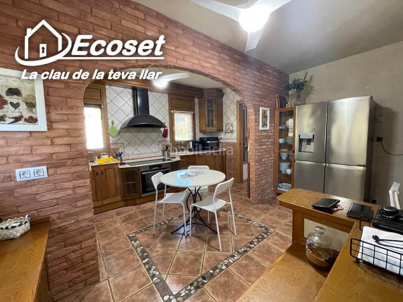 Foto fe32cde8-b73f-4cc9-a2ac-3dd9b55c0755. Chalet in carrer major 316 in Vallirana