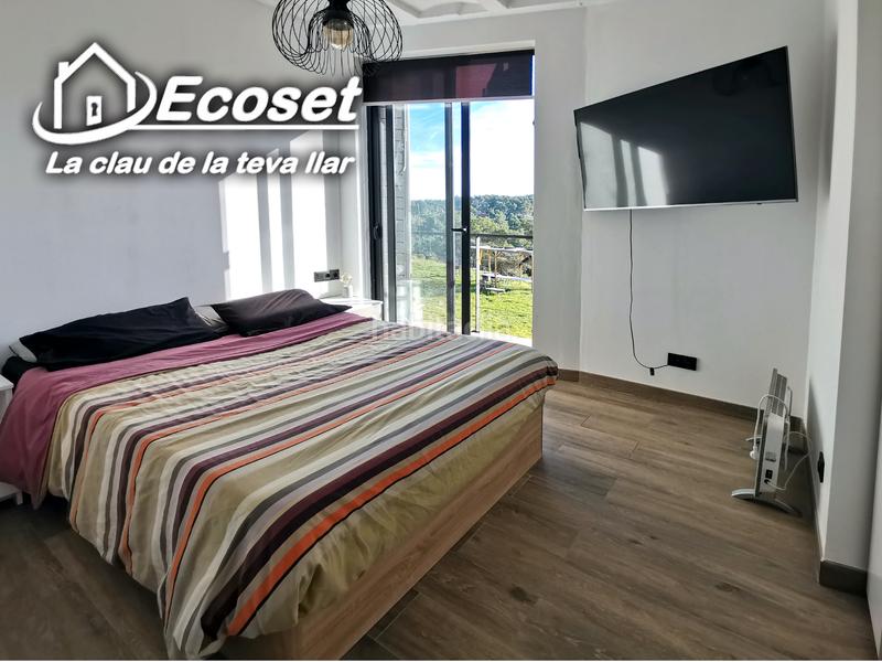 Foto f6df8bef-2f23-462a-854c-8a73dc25f1a8. Chalet in carrer major 316 in Vallirana