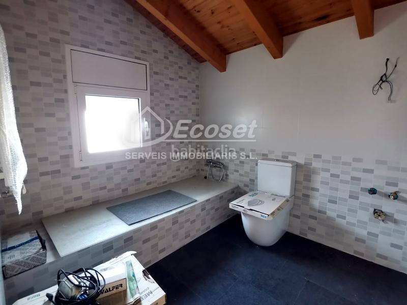 Foto d213329d-19f9-468d-afaf-232571db567f. Xalet a carrer major 316 a Vallirana