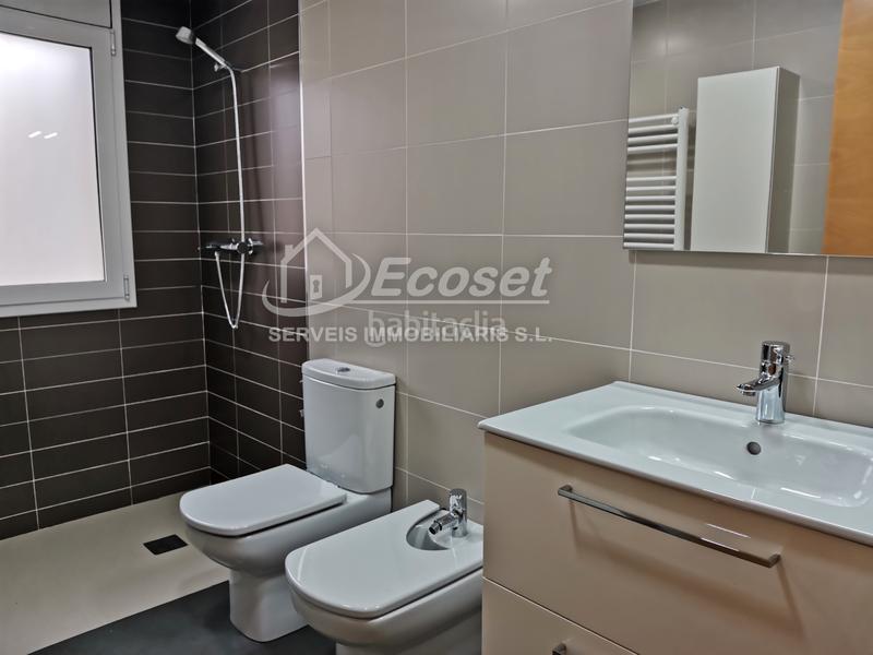 Foto efcece40-7648-44d4-b4e6-ce177f5fcff6. Xalet a carrer major 316 a Vallirana