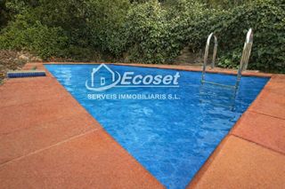 Chalet en Vallirana. Posibilidad dos familias