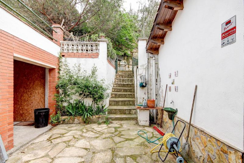 Foto abb8e4bf-5752-425f-8e29-0bfe5bc51196. Maison dans Sant Fost de Campsentelles