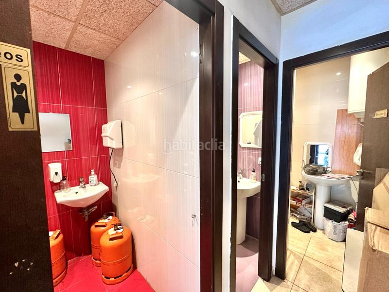 Foto d34d197d-5995-4a70-a9c8-32acc8b1e492. Local comercial a Cardenal Benlloch Mislata