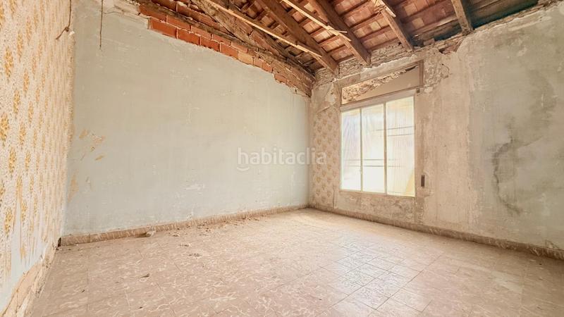 Foto 16f7e607-ce4c-4050-88d0-3fb0d30b6fe7. Casa  con potencial en Aldaia