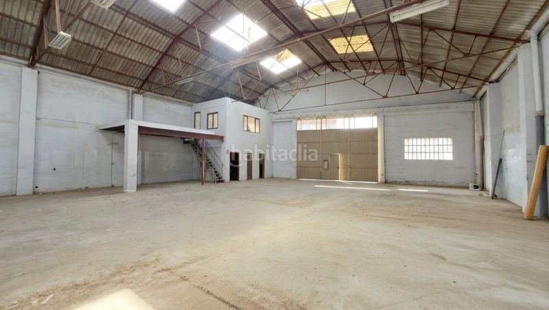 Foto b5c2e889-c3a4-46bb-8c35-0540018fbea1. Nau industrial a Puçol ciudad Puçol