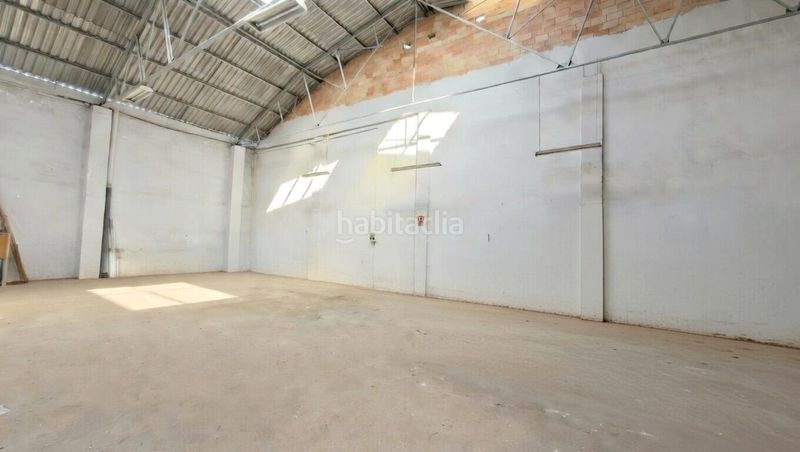 Foto c240f16a-76b5-4366-8752-9df35531ca60. Nau industrial a Puçol ciudad Puçol