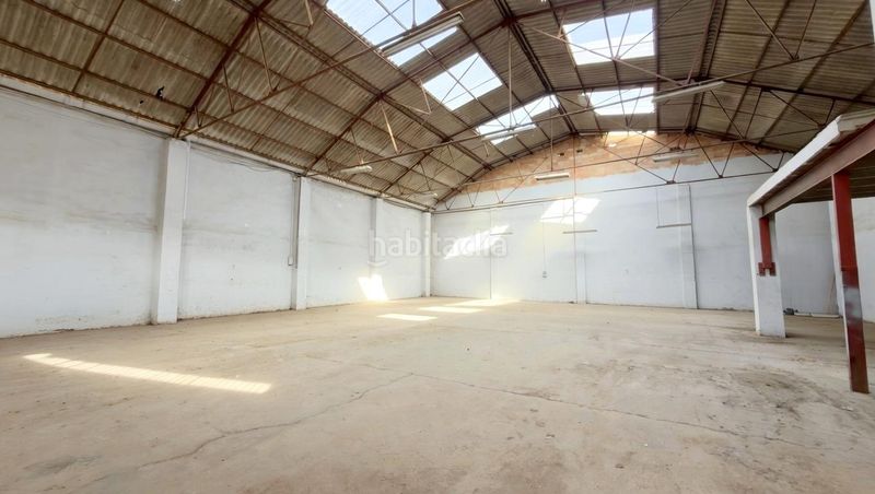 Foto ce7b1064-b1c1-4478-b232-ce74d1fa6f5a. Nau industrial a Puçol ciudad Puçol