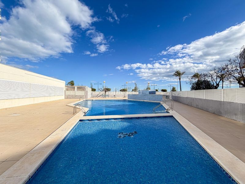 Foto 75064d1f-0853-4c02-b019-c46ed9aeb571. Àtic amb aparcament piscina a Playa Norte Peñíscola