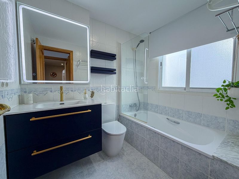 Foto ef8edf9f-f853-4de9-ac7f-3de2b0e4dd40. Àtic amb aparcament piscina a Playa Norte Peñíscola