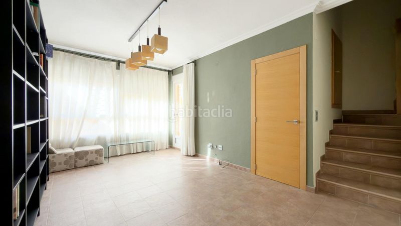 Foto ae4fe87c-fe97-4f9e-ba92-823d99e0175b. Casa adossada amb aparcament a Massamagrell