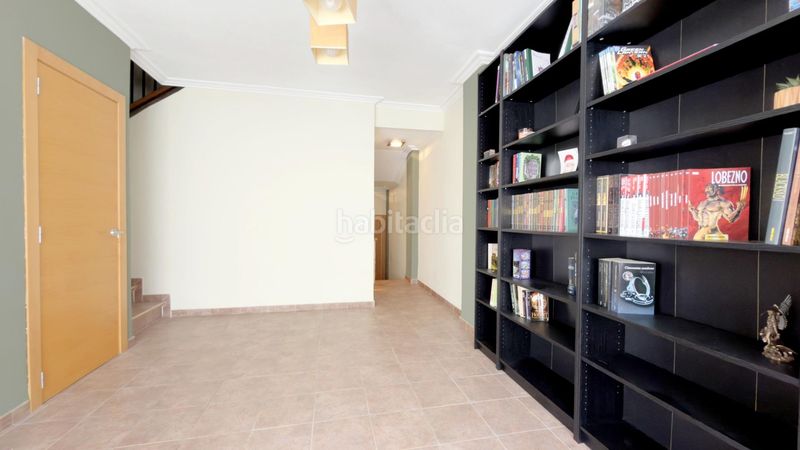 Foto c1d13278-ebc7-4827-83e5-bed21d663e13. Casa adossada amb aparcament a Massamagrell