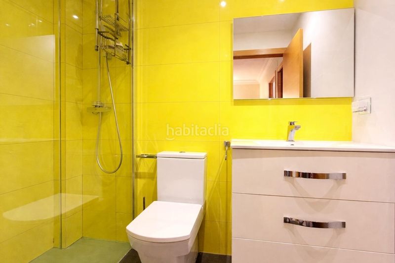 Foto f99324c6-ba51-4e80-a6ae-086687a9f8c0. Casa adossada amb aparcament a Massamagrell