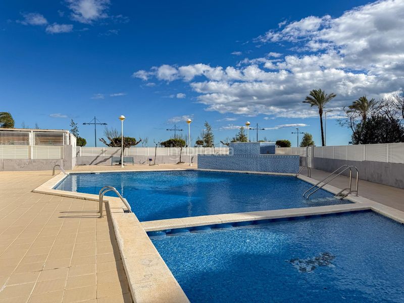 Foto c765510e-2042-4f52-b7eb-056c7e5f47b5. Àtic amb calefacció aparcament piscina a Playa Norte Peñíscola