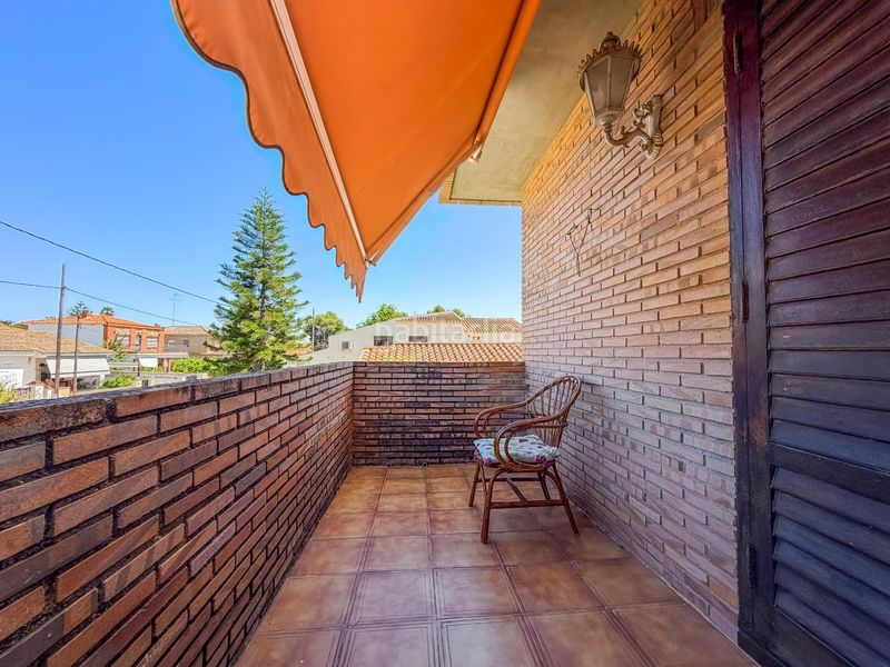 Foto 4a667f55-d386-42fe-9ee8-4878ec610da4. Xalet amb aparcament piscina a Montesol Eliana (l´)