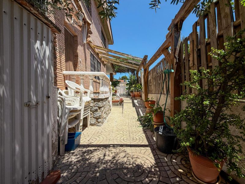 Foto 4b7b6b30-50e6-42b3-b5b2-447207fc419b. Xalet amb aparcament piscina a Montesol Eliana (l´)