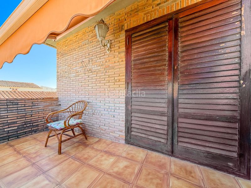 Foto 92babf1e-2e6f-4a3d-b32d-7a0a5b0872a1. Xalet amb aparcament piscina a Montesol Eliana (l´)