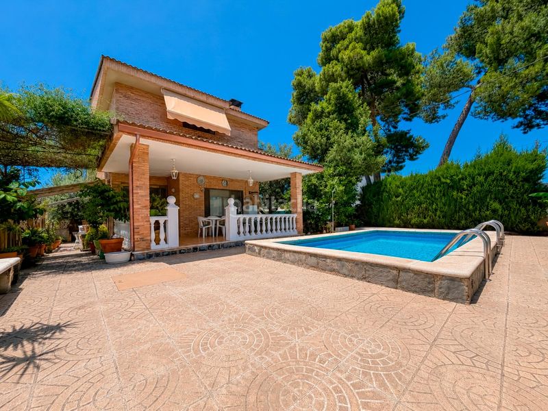 Foto e1013e1d-5800-40f9-9baa-e303ab56a2fb. Xalet amb aparcament piscina a Montesol Eliana (l´)