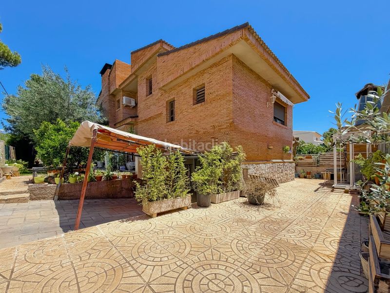 Foto f1f75aaf-8ef3-48c0-aa9a-400a4ee8f88f. Xalet amb aparcament piscina a Montesol Eliana (l´)