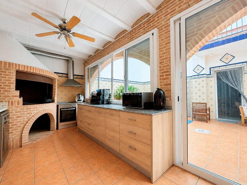 Foto 64a4e166-5a64-4c2e-8979-4b3e1e055701. Casa amb aparcament a Zona Alta Puçol