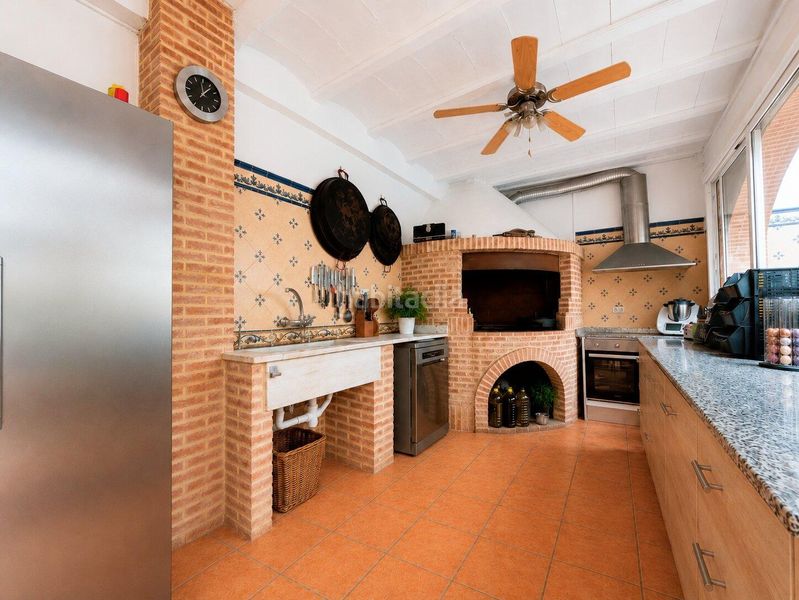 Foto ccd96944-8584-4fed-a22e-327eb7e2dc12. Casa amb aparcament a Zona Alta Puçol