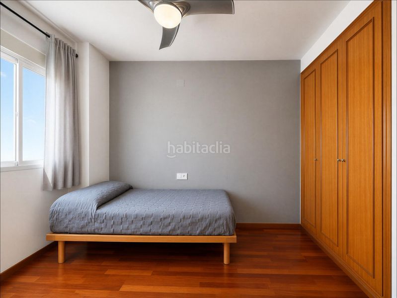 Foto 7c38bbc2-f9e9-4e77-883d-e161c05e4168. Àtic amb calefacció aparcament a El Castell Burjassot
