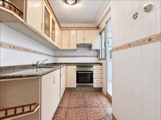Planta baja en Casco Antiguo. Magnífica planta baja en puçol