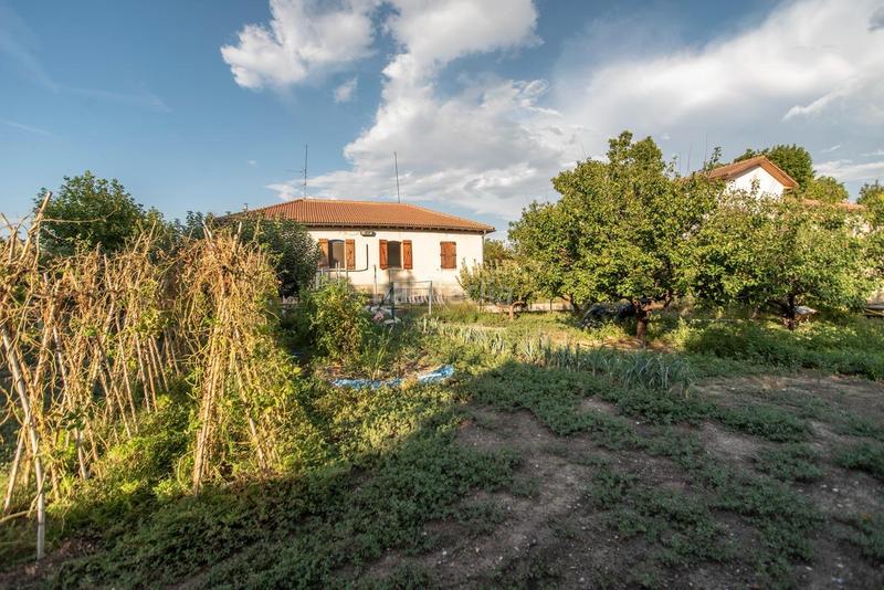 Foto e4a21382-89bd-4a29-8f8b-c82a12b75554. Masía casa independiente con terreno en Marcilla