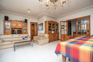 Bauernhof en Marcilla. Casa independiente con terreno en marcilla