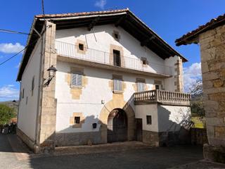 Haus  Calle la virgen/la virgen kalea. Casa independiente con terreno a 20km de pamplona