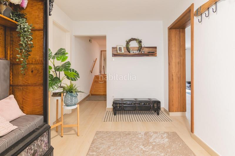 Foto 1c7bc12d-e8a3-4f1f-b691-7f6910f94a2a. Casa adossada amb calefacció aparcament a Orcoyen