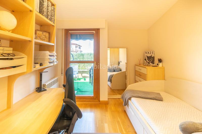 Foto a3a66ac1-94b2-44e5-9824-ada5d72ed63f. Dúplex cuidado duplex con terraza en mutilva en Aranguren