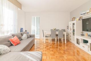 Pis  Plaza de san miguel. Cuidada vivienda en noain