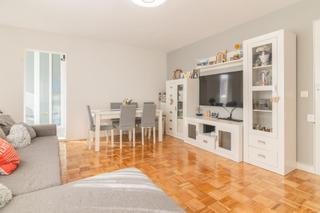 Pis  Plaza de san miguel. Cuidada vivienda en noain