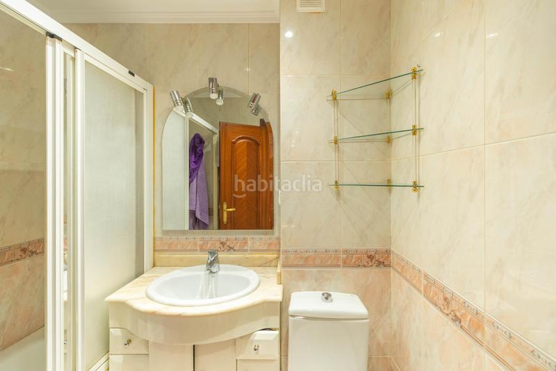 Foto f8d009d4-90ed-4728-b518-8b6d8c1cdd65. Flat with heating in San Juan Pamplona / Iruña